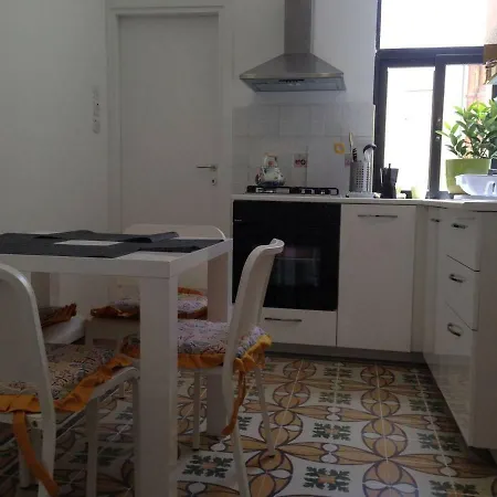 Apartment Boutique Style, Seaside, Well Equipped In The Heart Of